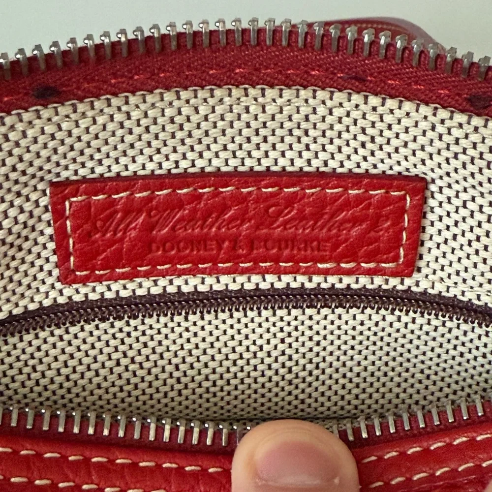 Red Dooney & Burke Red Leather Purse - Picture 5 of 9